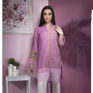 Sapphire Straight Kurta
Embroidered brand new